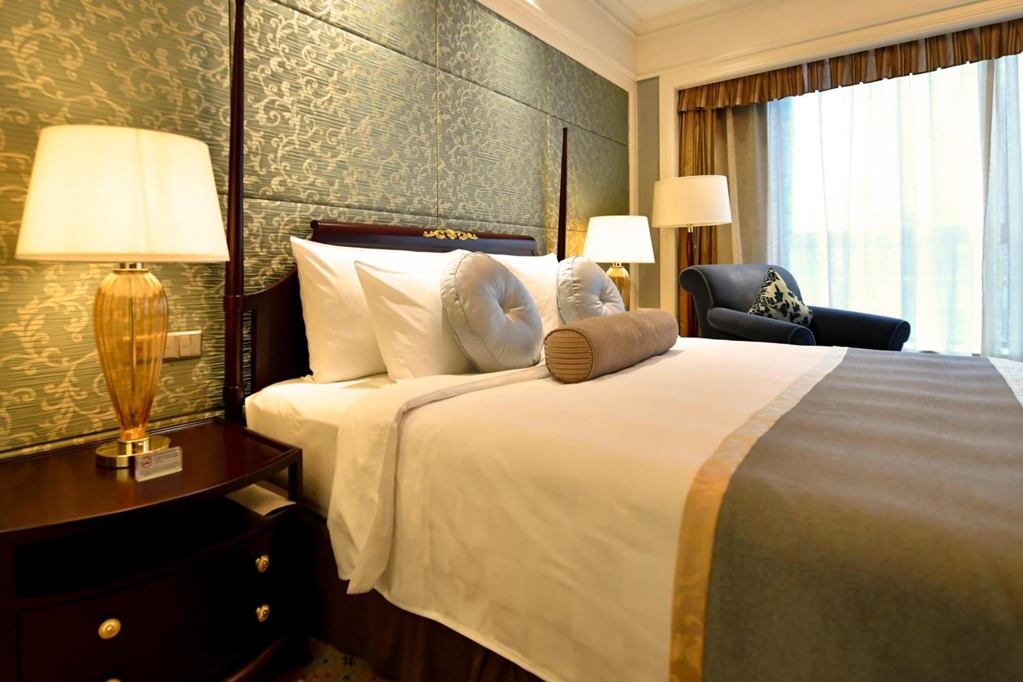 Grand - Nanjing Road 5*