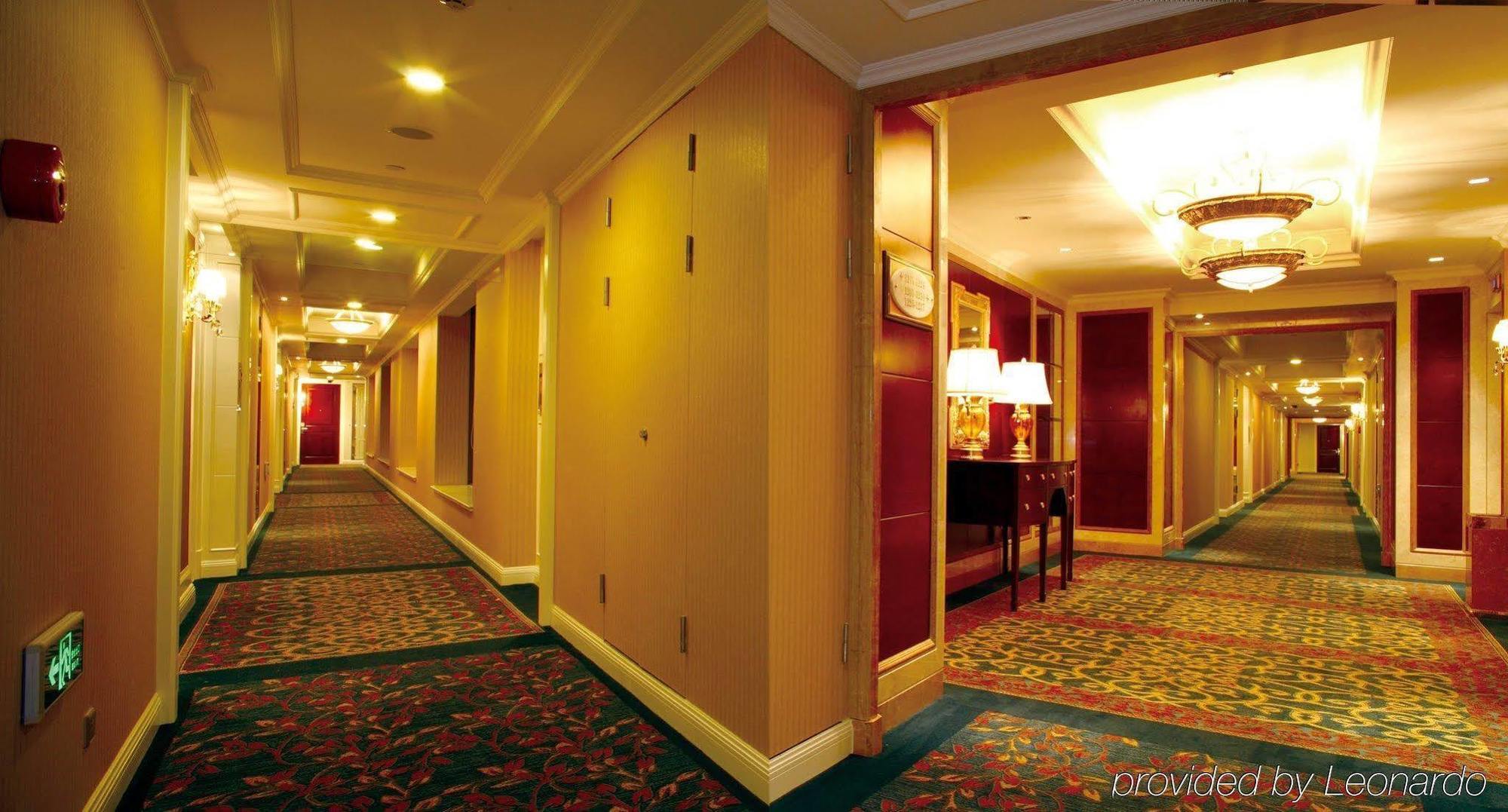 Grand - Nanjing Road 5*